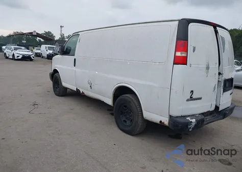 2007 Chevrolet Express Work Van из США, поврежденный, VIN 1GCGG25V171251009